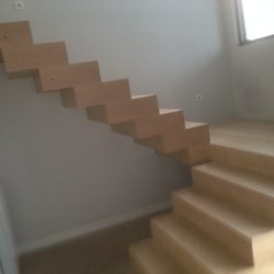 Stair, sawtooth